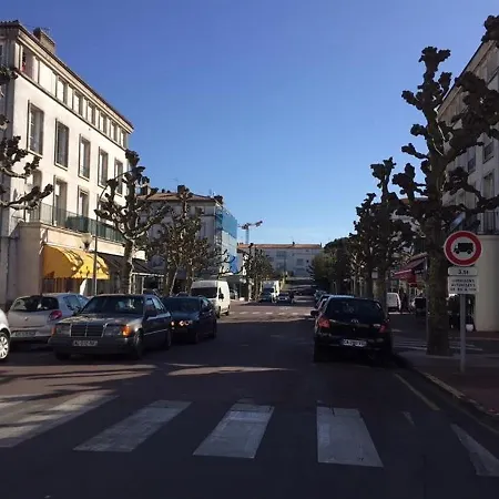 Centre-ville - Bel De 78 M² Avec Cour Privative Apartment *