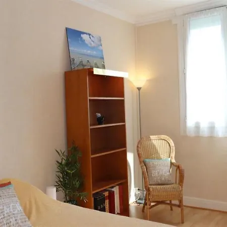 Centre-ville - Bel De 78 M² Avec Cour Privative Apartment Royan